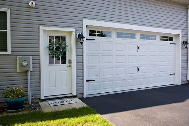 24/7 Emergency Garage Door Panel Replacement experts in Harnett County County, NC